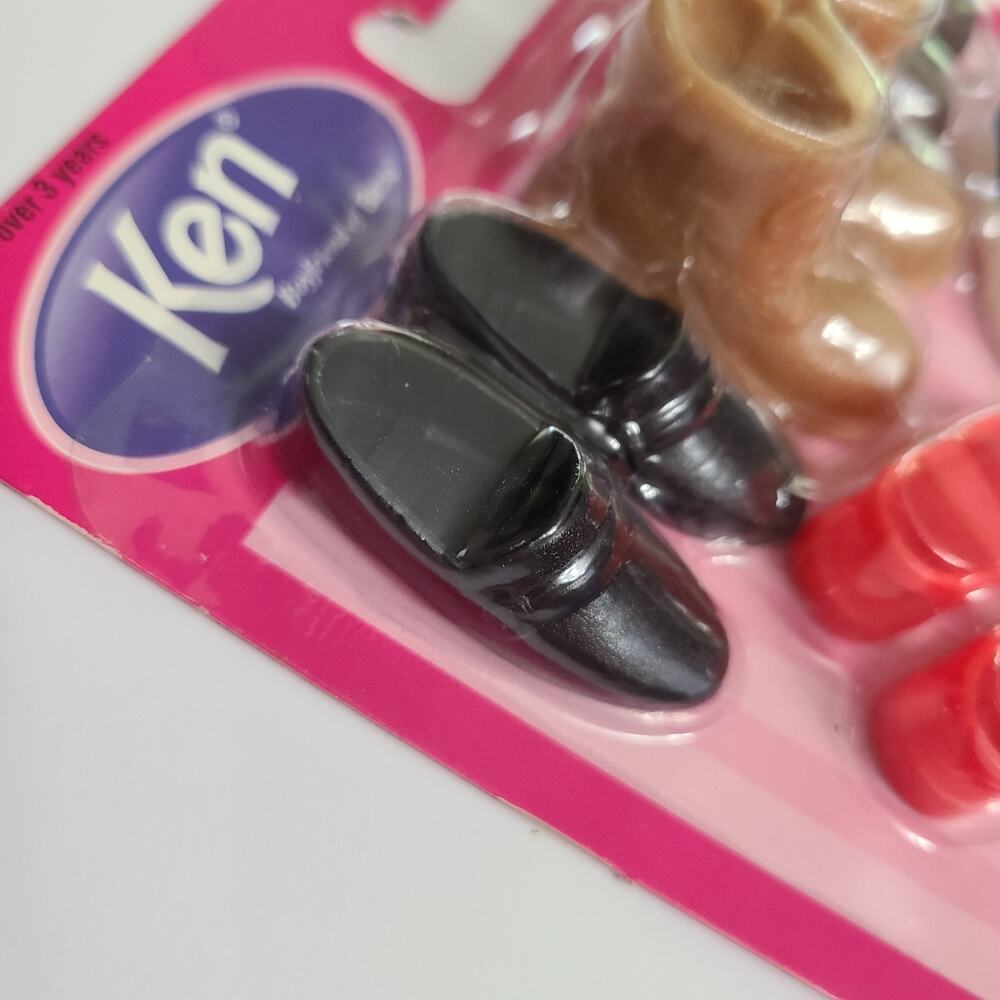 Ken Barbie's Boyfriend Little Extras Cool Shoes Boots Sneakers Casual 1998 Vtg - Picture 8 of 9